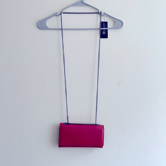 Wallet Purse with Crossbody Chain - Picture 1 of 4